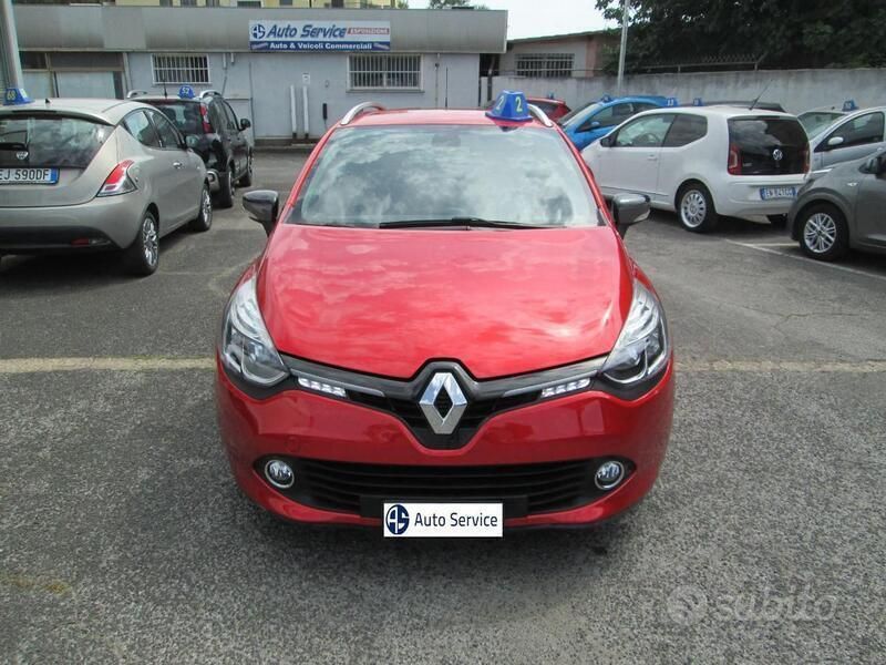 Usata Renault Clio GrandTour 90 CV (66 kW) 2015 Rosso Station wagon