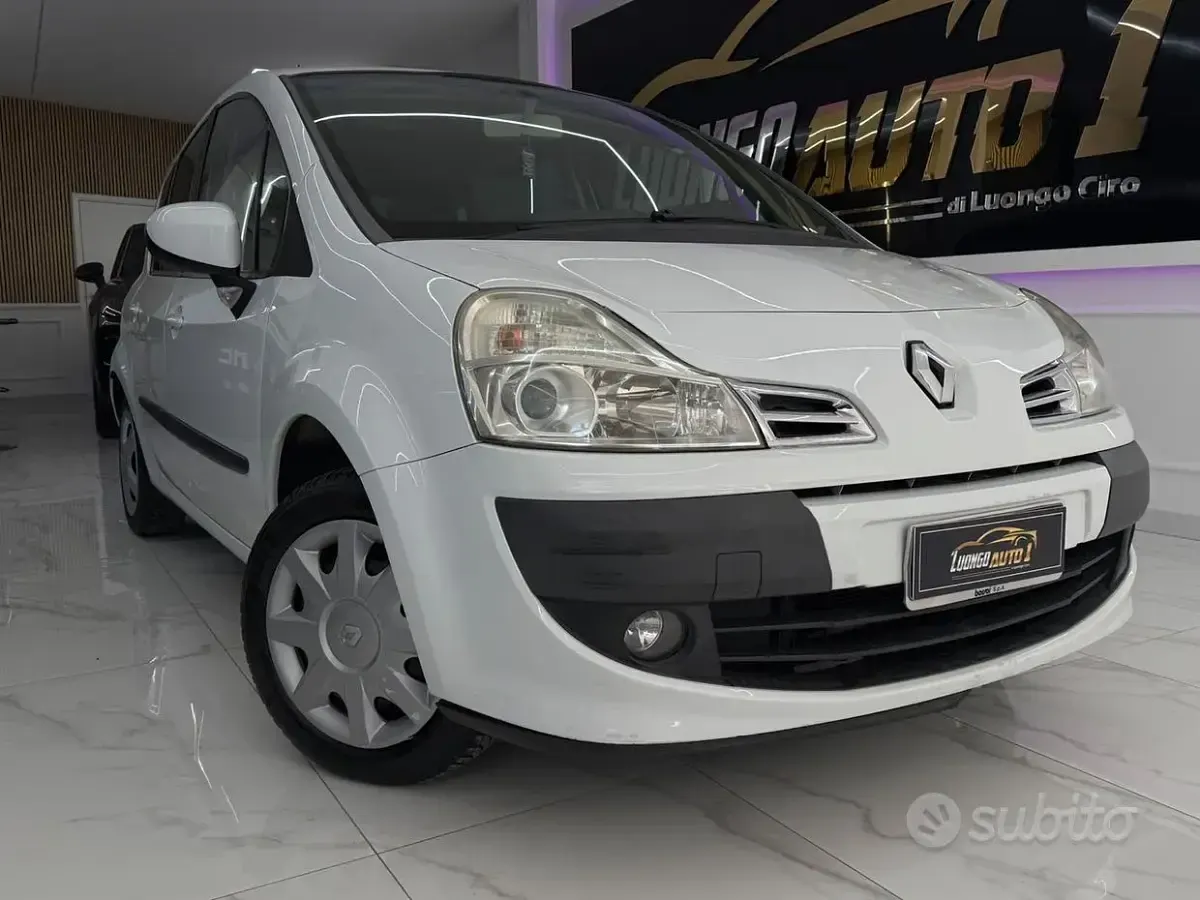 Usata Renault Grand Modus Dynamique 75 CV (55 kW) 2009 Bianco Monovolume