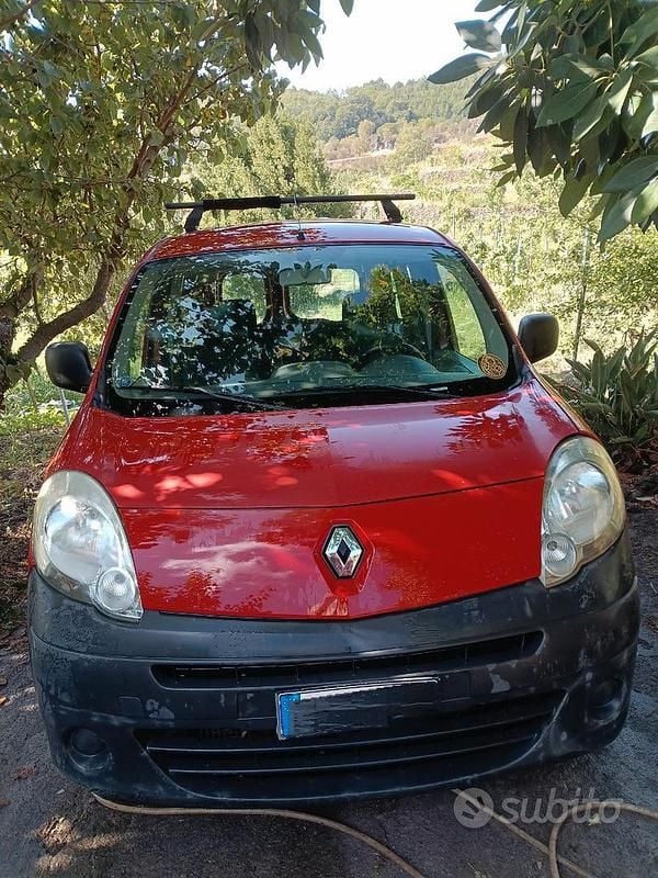 Usata 2010 Renault Kangoo Monovolume | 3100 € (Buon prezzo) - Immagine 1/4