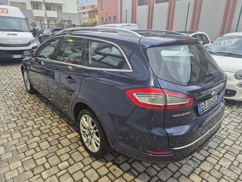 Usata Ford Mondeo Titanium 163 CV (119 kW) 2012 Blu Station wagon