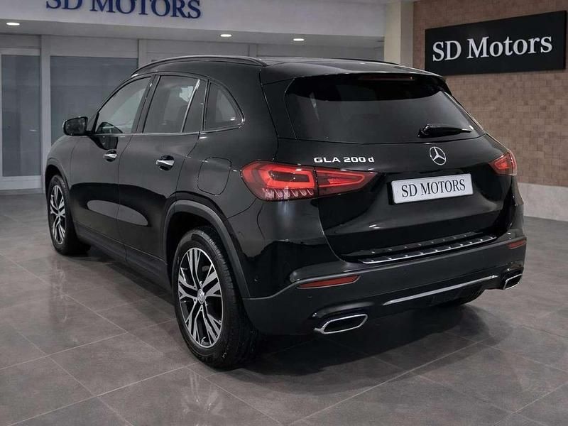 Usata Mercedes GLA200 150 CV (110 kW) 2024 Nero notte SUV