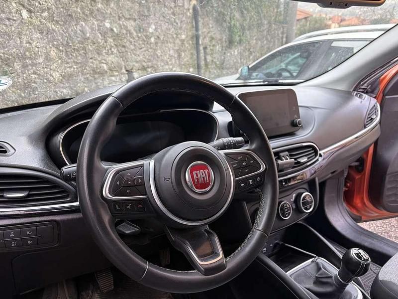 Usata Fiat Tipo Cross 101 CV (74 kW) 2020 Berlina