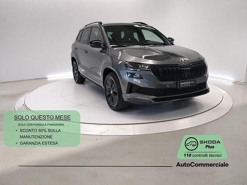 Grigio scuro Usata 2023 Skoda Karoq SportLine SUV | 28.500 € (Ottimo prezzo) - Immagine 1/4