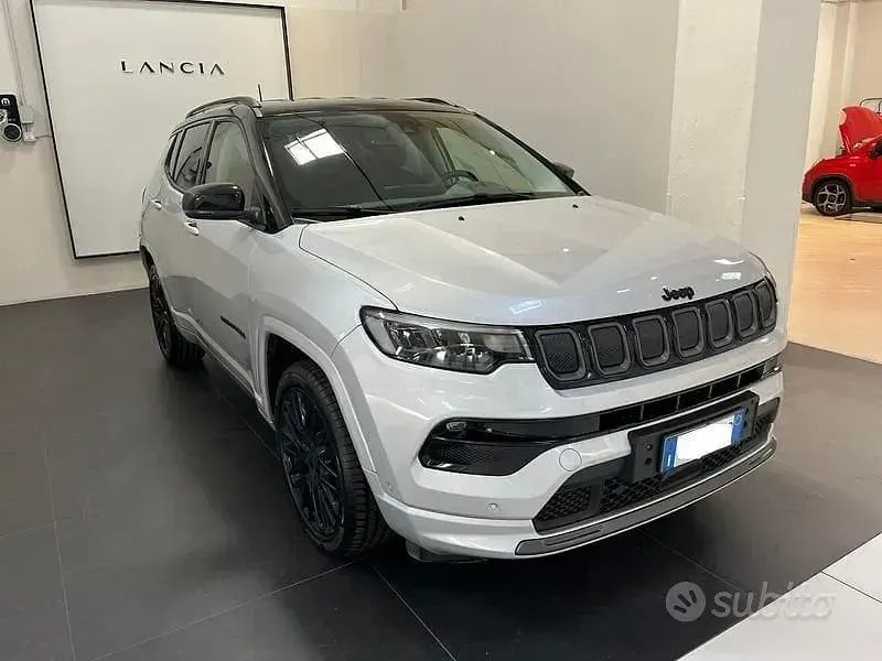 Usata Jeep Compass 131 CV (96 kW) 2022 Grigio SUV