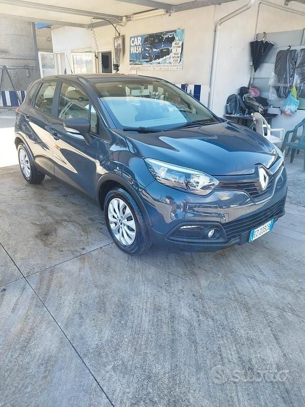 Usata Renault Captur 90 CV (66 kW) 2015 Verde SUV