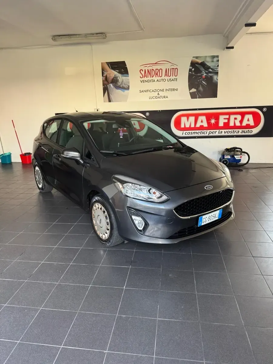 Usata Ford Fiesta 74 CV (54 kW) 2021 Grigio Utilitaria