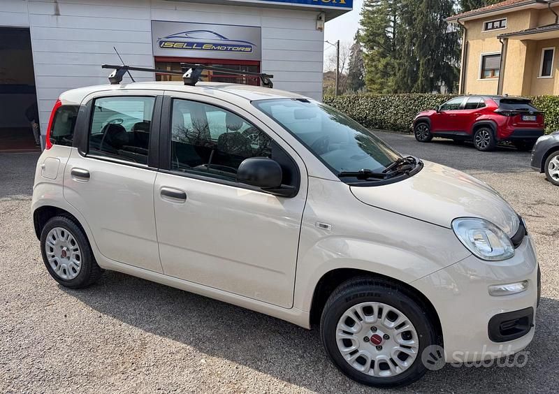 Usata Fiat Panda Easy 69 CV (50 kW) 2017 Beige Utilitaria