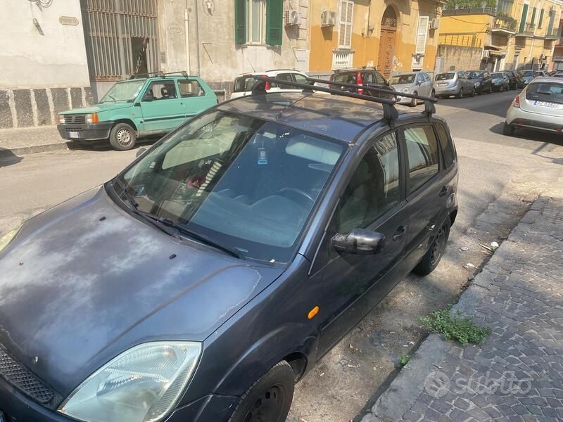 Usata Ford Fiesta 2003 Blu Utilitaria