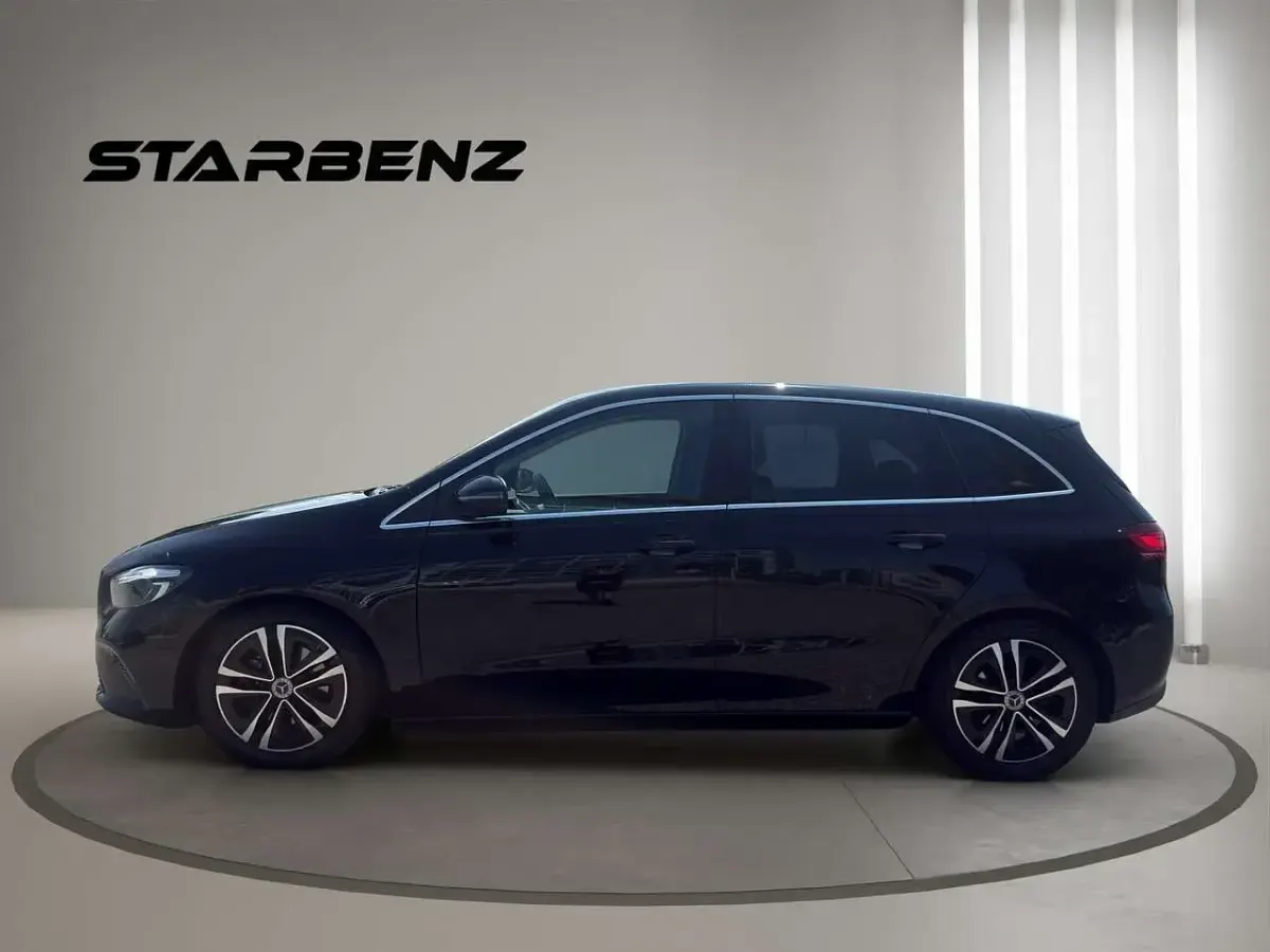 Usata Mercedes B180 AMG Line Premium 136 CV (100 kW) 2023 Nero Utilitaria