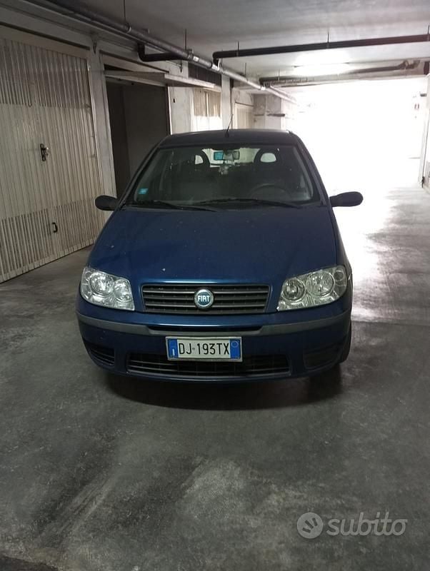 Usata Fiat Punto 69 CV (50 kW) 2003 Blu Utilitaria