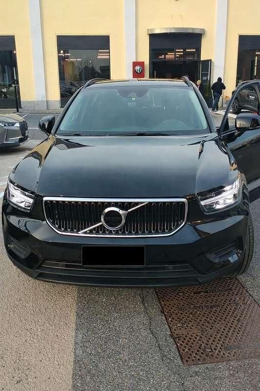 Usata Volvo XC40 Momentum 129 CV (94 kW) 2020 SUV