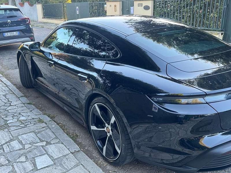 Usata Porsche Taycan 350 kW (476 CV) 2022 Nero Berlina