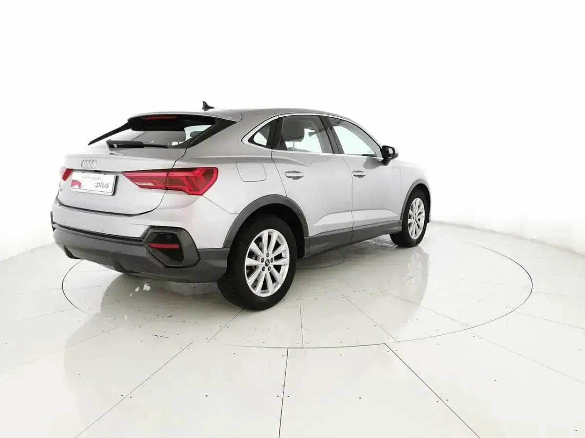 Usata Audi Q3 Sportback Business Plus 150 CV (110 kW) 2022 Argento SUV