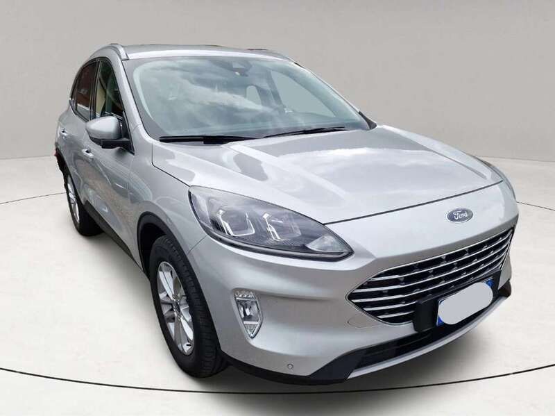 Usata Ford Kuga Titanium 120 CV (88 kW) 2020 Argento SUV