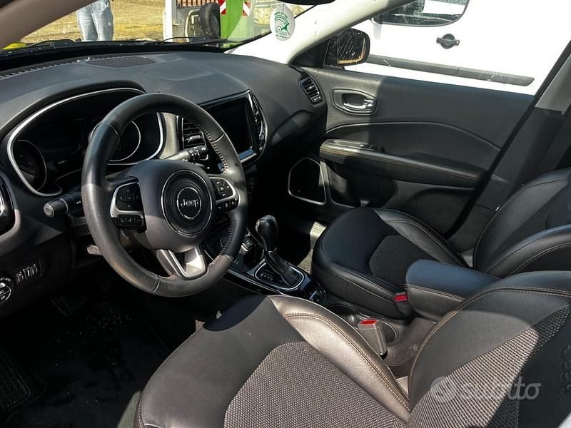 Usata Jeep Compass Limited 140 CV (102 kW) 2018 Verde SUV