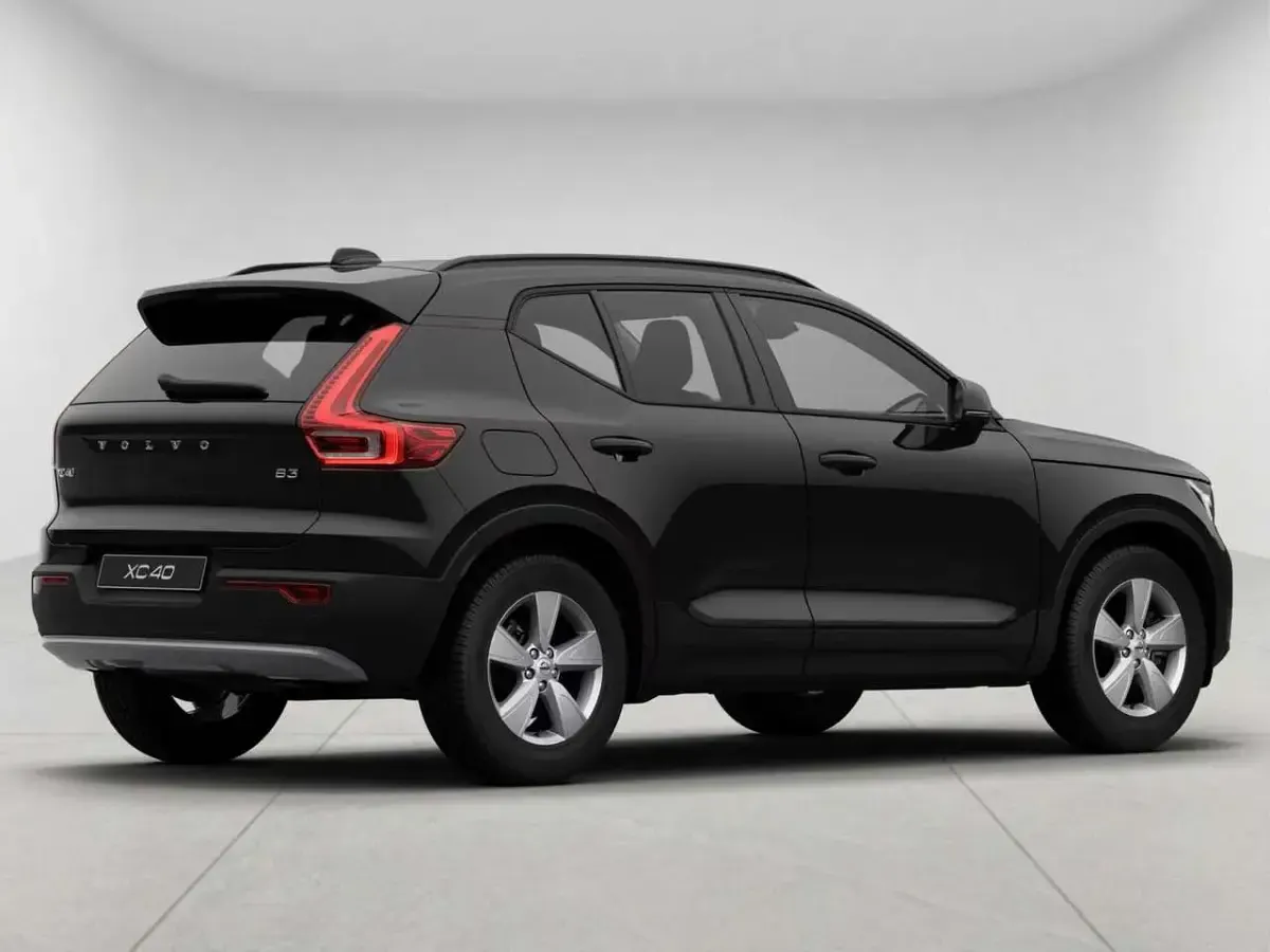 Nuova Volvo XC40 163 CV (119 kW) 2026 Nero SUV