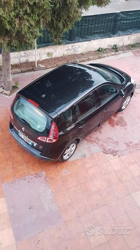 Usata Renault Scénic III 130 CV (95 kW) 2011 Nero Monovolume