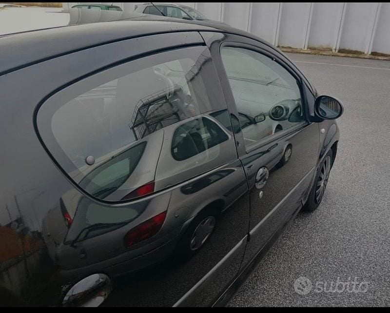 Nero Usata 2009 Citroën C1 Due volumi | 1500 € (Super prezzo) - Immagine 1/4