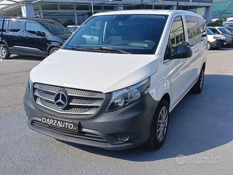 Bianco pastello Usata 2019 Mercedes Vito Monovolume | 15.500 € (Super prezzo) - Immagine 1/4
