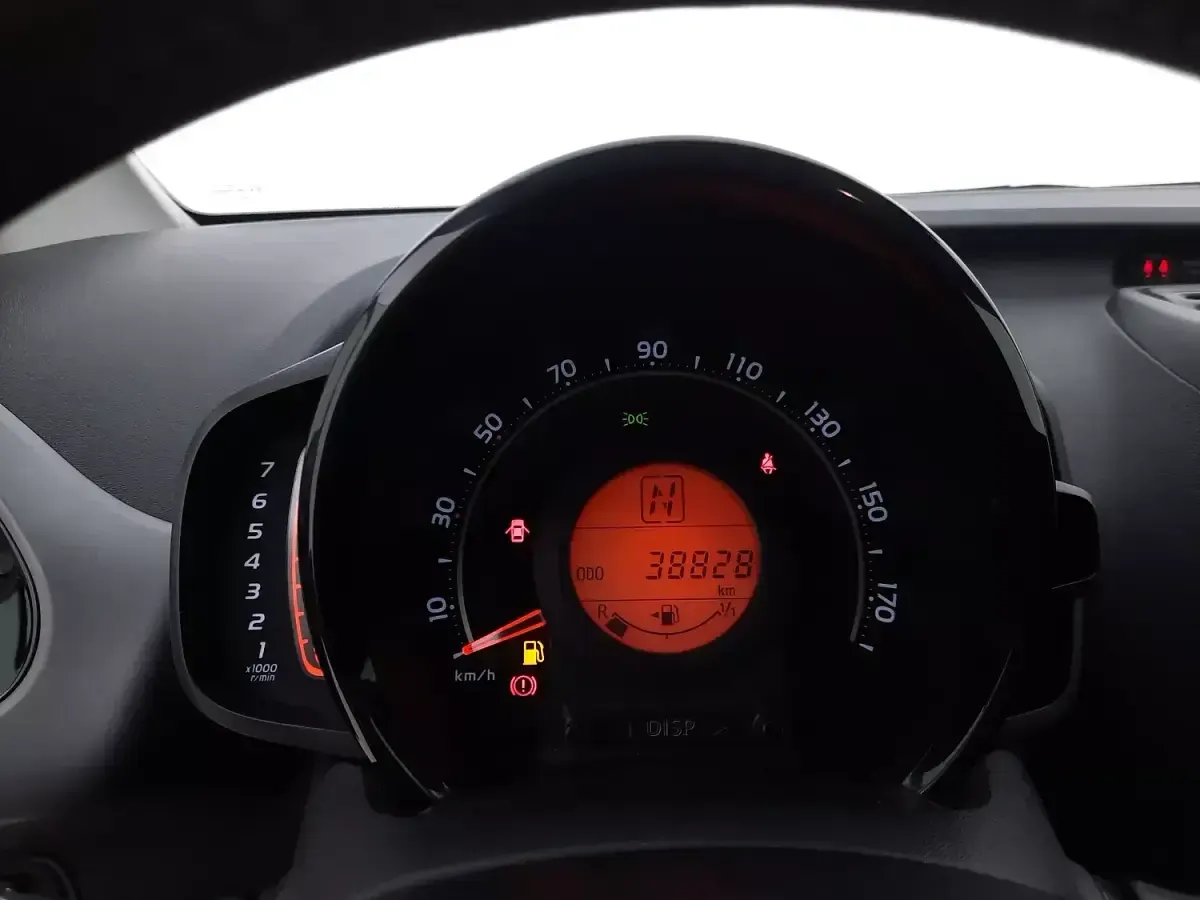 Usata Toyota Aygo Cool 72 CV (52 kW) 2021 Neronero Utilitaria
