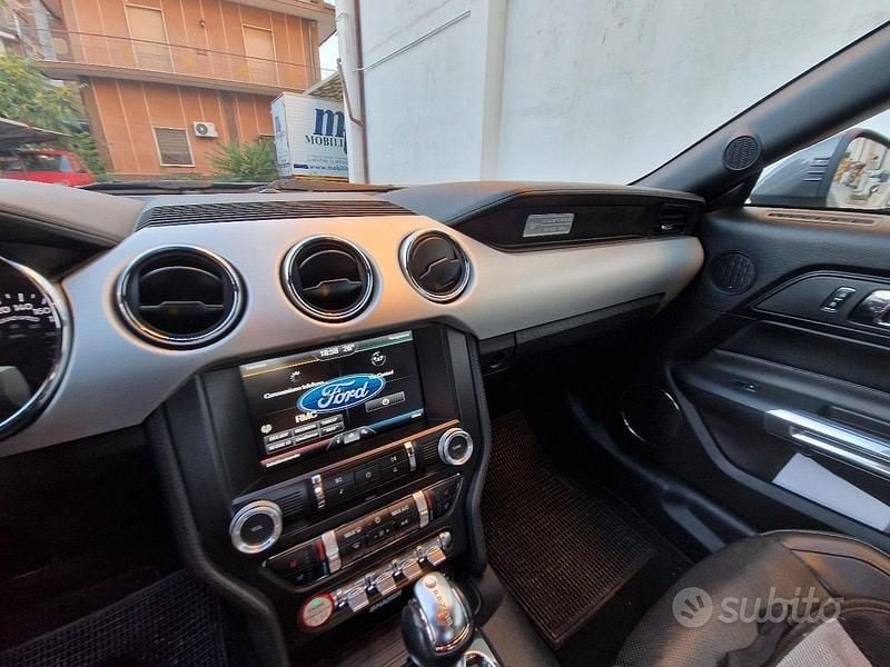 Usata Ford Mustang 317 CV (233 kW) 2016 Grigio Coupé