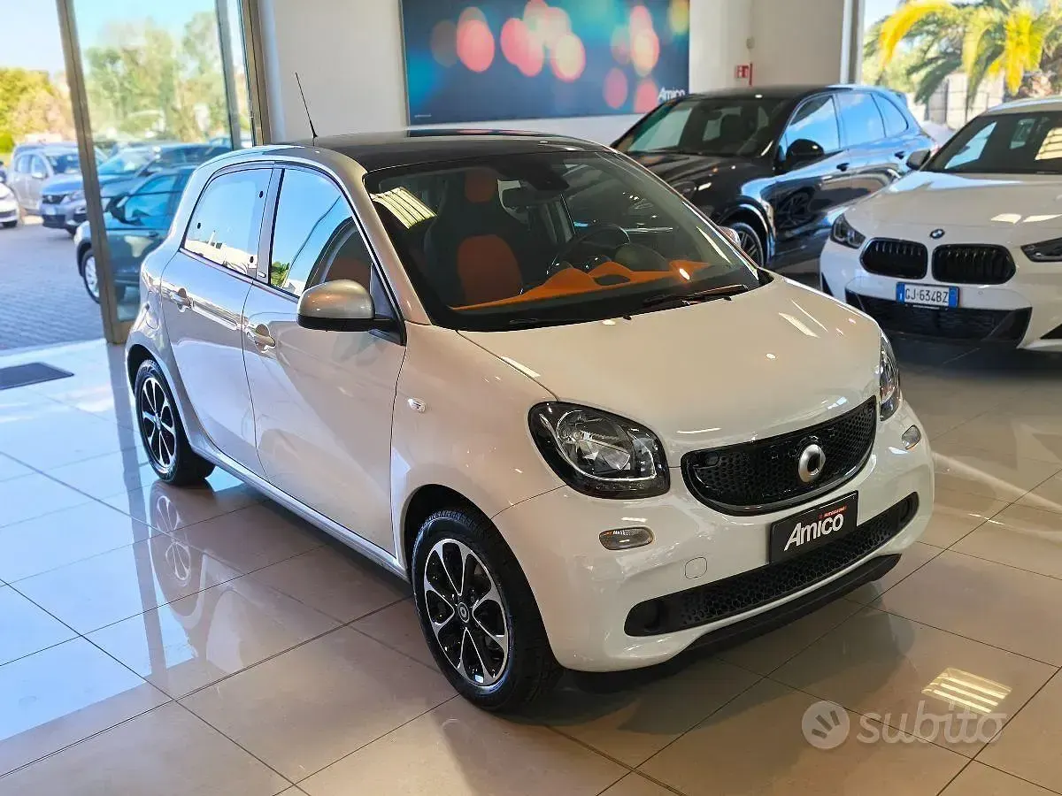 Usata Smart ForFour Passion 71 CV (52 kW) 2015 Bianco Utilitaria