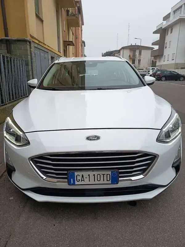 Usata Ford Focus Vignale 120 CV (88 kW) 2019 Bianco Station wagon