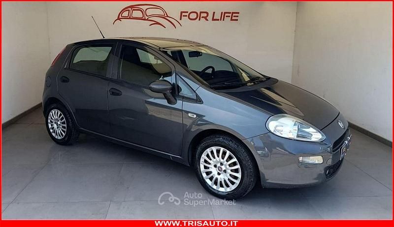 Grigio Usata 2016 Fiat Punto Due volumi | 5900 € (Buon prezzo) - Immagine 1/4
