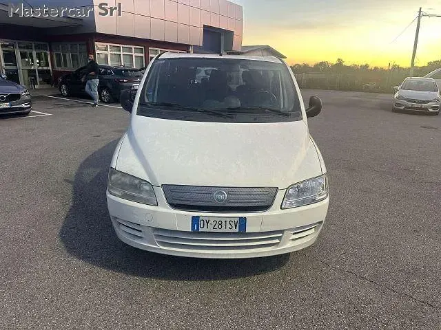 Usata Fiat Multipla 103 CV (75 kW) 2006 Bianco Monovolume