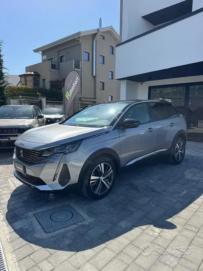 Usata Peugeot 3008 Allure 131 CV (96 kW) 2022 Grigio SUV