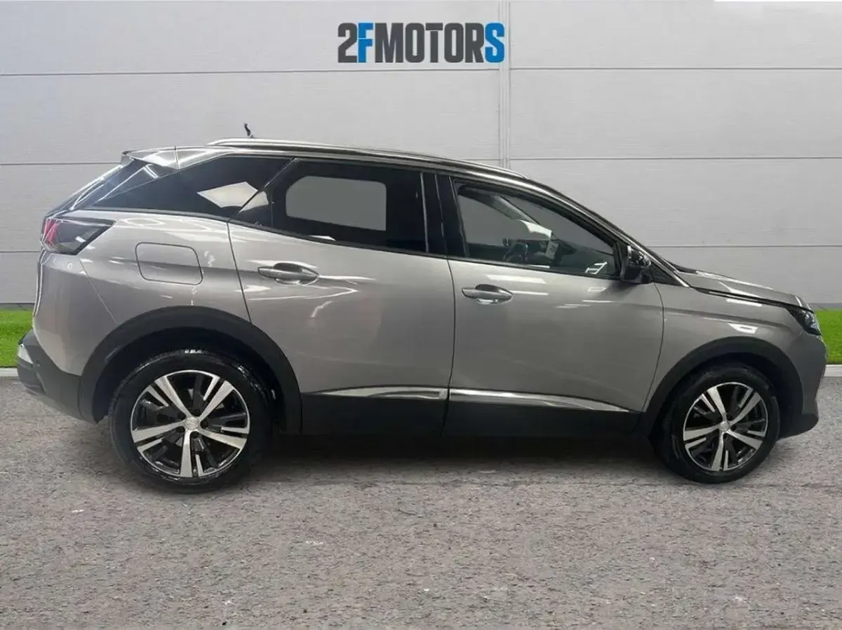 Usata Peugeot 3008 Allure 131 CV (96 kW) 2021 Argento SUV