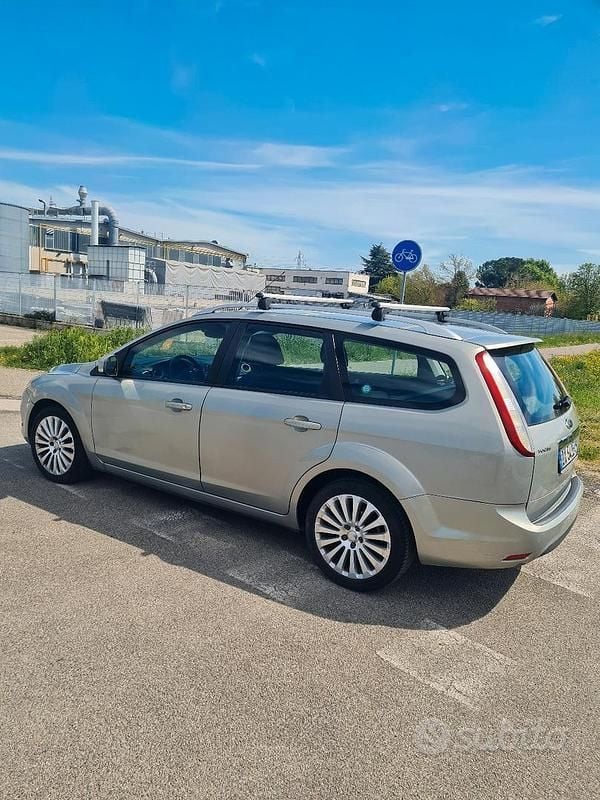 Usata Ford Focus Titanium 90 CV (66 kW) 2009 Station wagon