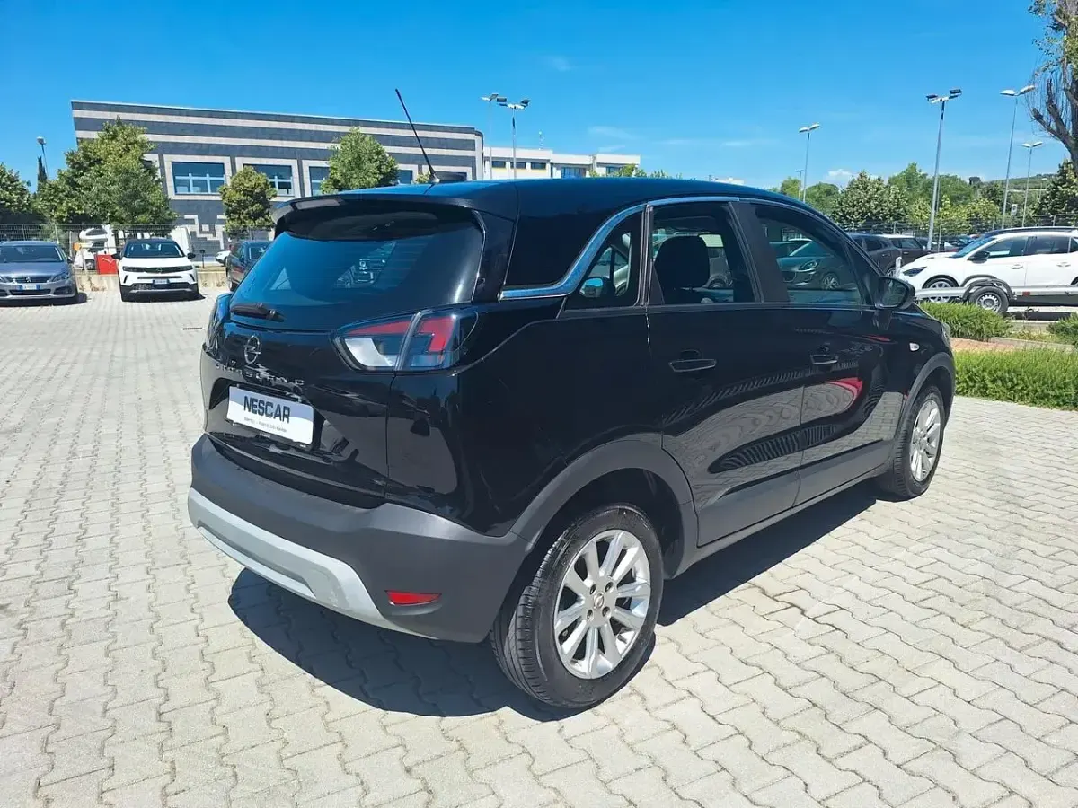 Usata Opel Crossland 110 CV (80 kW) 2021 Nero SUV