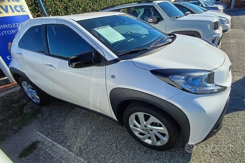 Usata Toyota Aygo X 72 CV (52 kW) 2024 Bianco SUV
