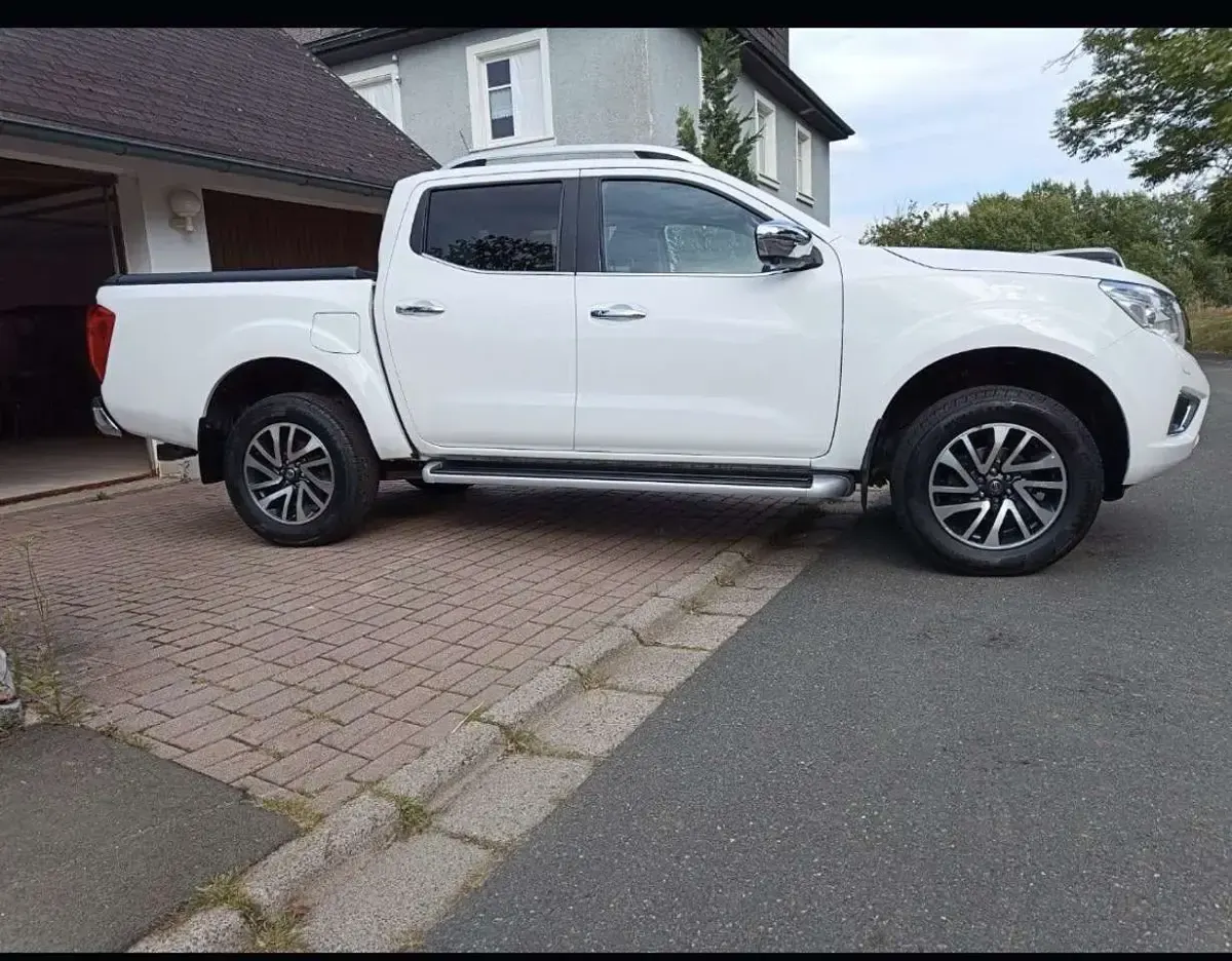 Usata Nissan Navara N-Connecta 190 CV (139 kW) 2016 Bianco Pick-up