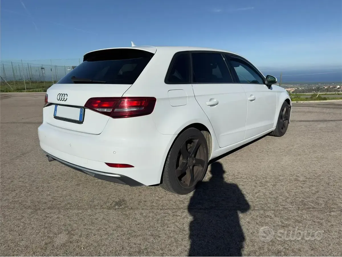 Usata Audi A3 116 CV (85 kW) 2017 Berlina