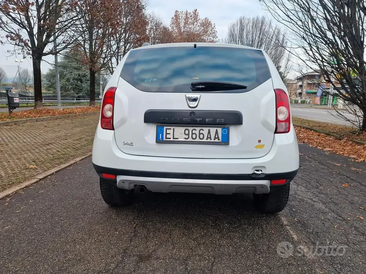 Usata Dacia Duster Lauréate 105 CV (77 kW) 2012 Bianco SUV
