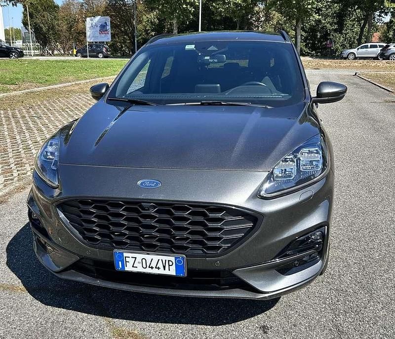 Usata Ford Kuga ST-Line X 120 CV (88 kW) 2020 Grigio SUV