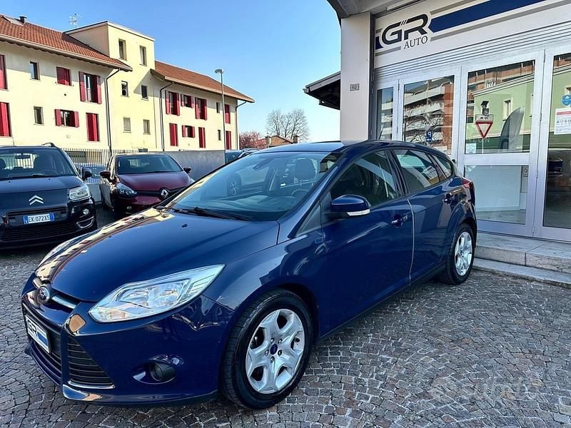 Usata Ford Focus Titanium 95 CV (69 kW) 2014 Blu Berlina