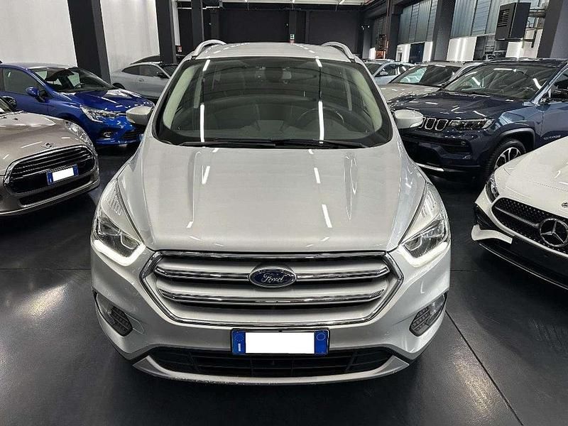 Usata Ford Kuga Titanium 120 CV (88 kW) 2018 Argento metallizzato SUV