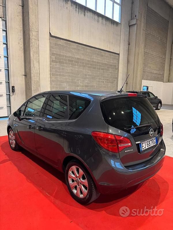 Occasion Opel Meriva 101 ch (74 kW) 2011 Gris Monospace