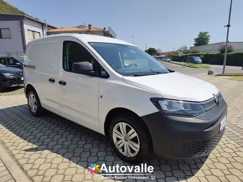 Usata VW Caddy 102 CV (75 kW) 2021 Bianco Monovolume