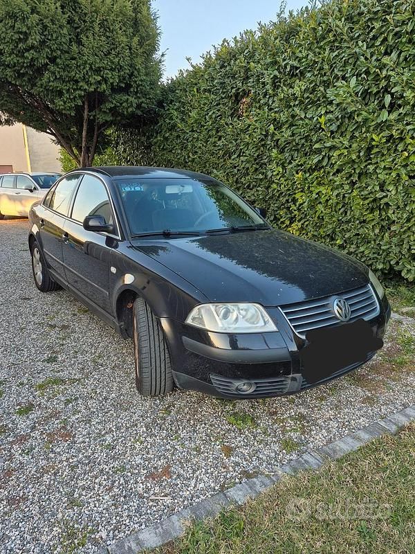 Usata 2003 VW Passat Tre volumi | 850 € (Ottimo prezzo) - Immagine 1/4
