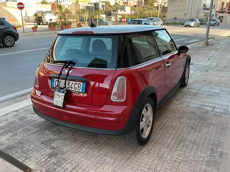 Usata Mini One D Seven 88 CV (64 kW) 2005 Rosso Utilitaria