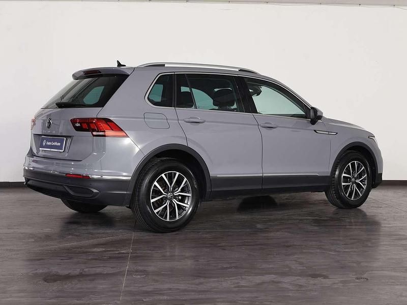 Usata VW Tiguan Life 150 CV (110 kW) 2021 Moonstone grey SUV