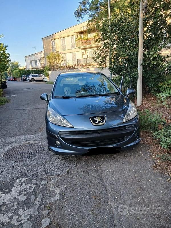 Usata Peugeot 207 88 CV (64 kW) 2007 Grigio Utilitaria