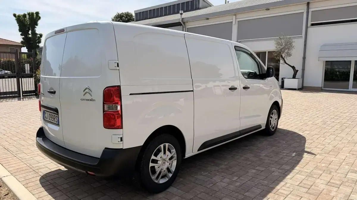 Usata Citroën Jumpy 120 CV (88 kW) 2022 Bianco Monovolume