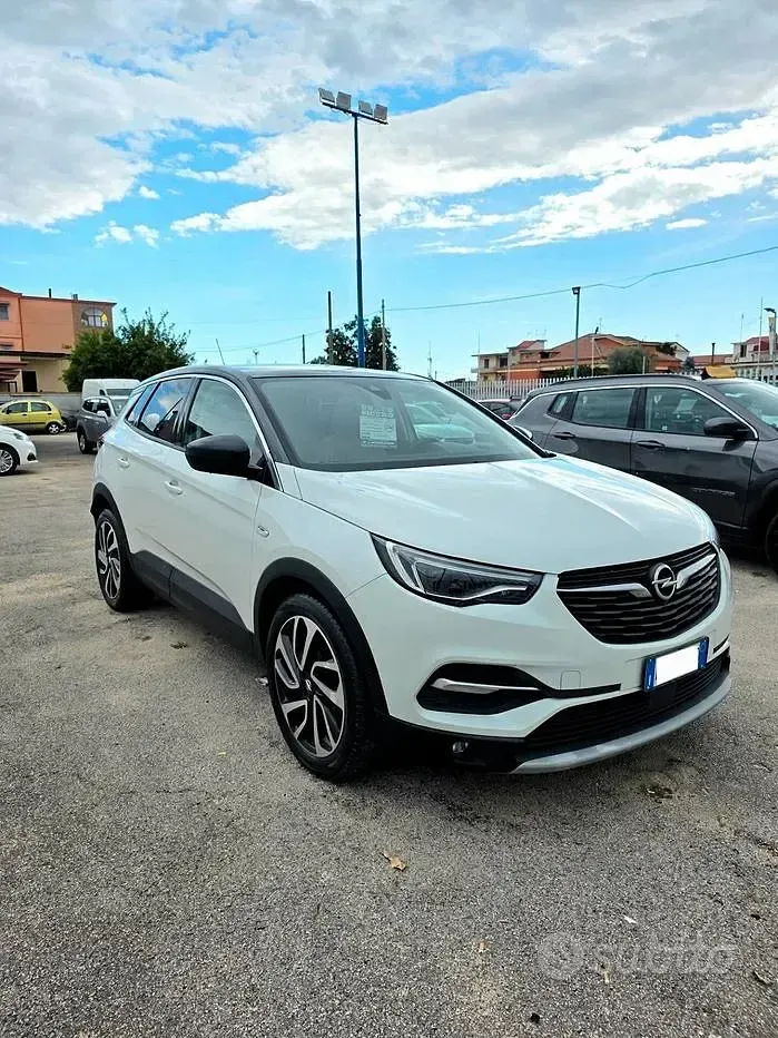 Usata Opel Grandland X Ultimate 120 CV (88 kW) 2018 Bianco perla SUV