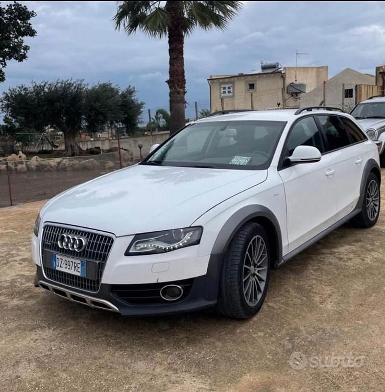 Bianco Usata 2010 Audi A4 Tre volumi | 9500 € - Immagine 1/4