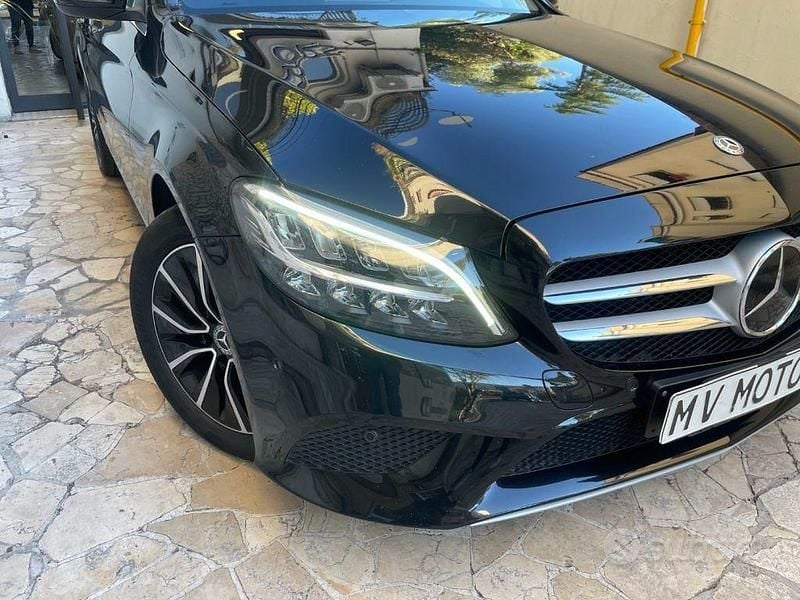 Usata Mercedes C200 Business 160 CV (117 kW) 2020 Nero Station wagon